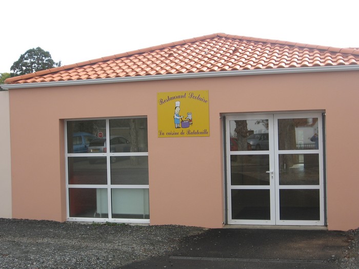 Ecole-cantine